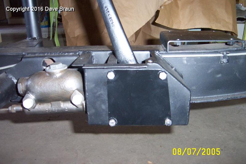 MGTD15470/Brakes/Pedal box cover instaled